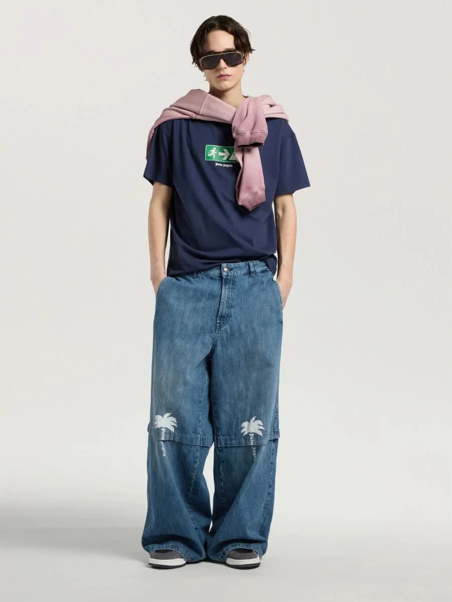 Street Signals Regular T-Shirt in Navy Blue - Green — on model